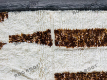 Load image into Gallery viewer, Cozy White Rug with Tribal Accents | Handwoven Moroccan Wool for Bedrooms