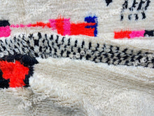 Load image into Gallery viewer, Bohemian Minimalism | Handwoven Moroccan Rug | Solid Berber Wool