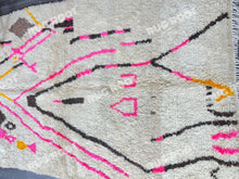 Load image into Gallery viewer, Moroccan Modern | Handwoven Azilal Rug with Pink and Black Accents