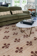 Load image into Gallery viewer, Handwoven Jute & Wool Rug with Floral Pattern in Natural & Rust – Flatweave