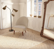 Load image into Gallery viewer, Handwoven Jute & Wool Rug with Diamond Pattern in Natural & Gray – Flatweave