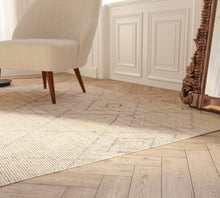Load image into Gallery viewer, Handwoven Jute & Wool Rug with Diamond Pattern in Natural & Gray – Flatweave