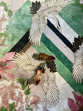 Load image into Gallery viewer, Hand-Tufted Designer Crane and Floral Rug with Viscose Accents 9' x 12' (Green and Pink)