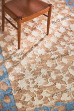 Load image into Gallery viewer, Handwoven Jute & Wool Rug with Floral Border Design - Natural, Blue & Ivory