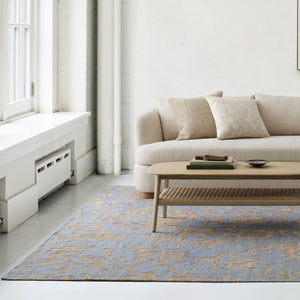 Handwoven Jute & Wool Flatweave Rug, Floral Design in Soft Blue & Beige, Ideal for Living Room, Bedroom & Entryway