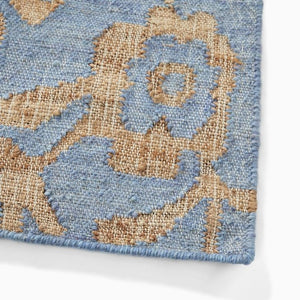 Handwoven Jute & Wool Flatweave Rug, Floral Design in Soft Blue & Beige, Ideal for Living Room, Bedroom & Entryway