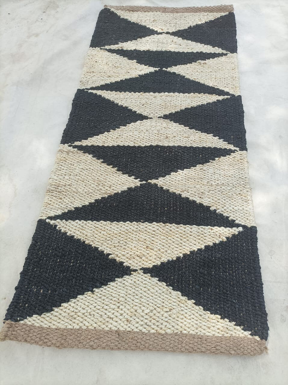 Handwoven Jute Wool Runner Rug – Black Natural White Geometric Pattern