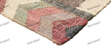 Load image into Gallery viewer, Handwoven Wool &amp; Jute Rug with Zigzag &amp; Chevron Pattern - Multicolor
