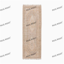 Load image into Gallery viewer, Vintage-Inspired Flatweave Rug with Soft Medallion Design - Beige &amp; Light Grey
