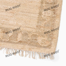 Load image into Gallery viewer, Vintage-Inspired Flatweave Rug with Soft Medallion Design - Beige &amp; Light Grey
