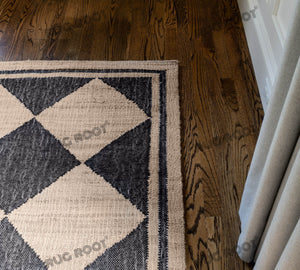 Handwoven Jute & Wool Rug with Diamond Checkered Pattern in Black & Natural – Flatweave